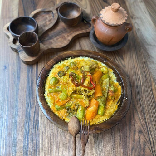 Plateau en bois artisanal avec cuillères – Design naturel élégant